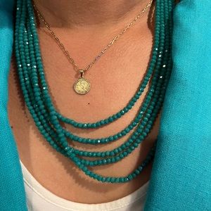Beaded necklace in turquoise